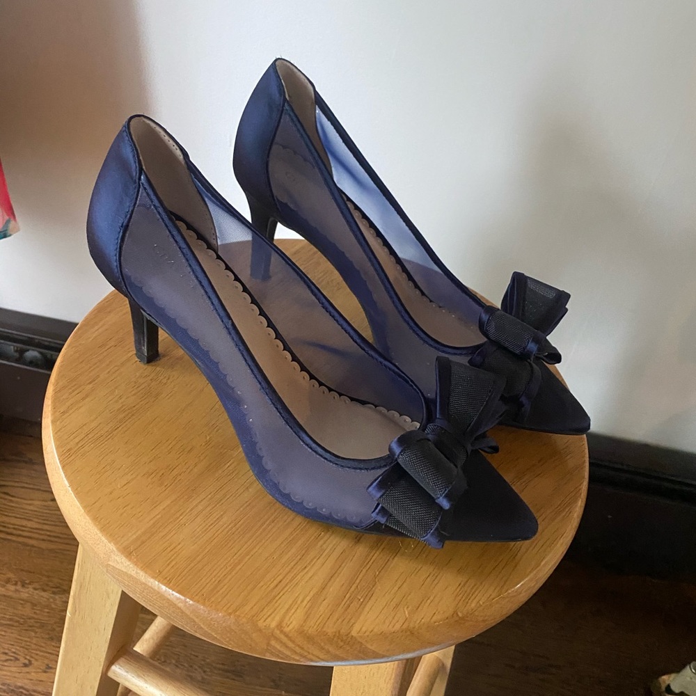 7m Charter Club heels  Navy blue Pumps worn once 7